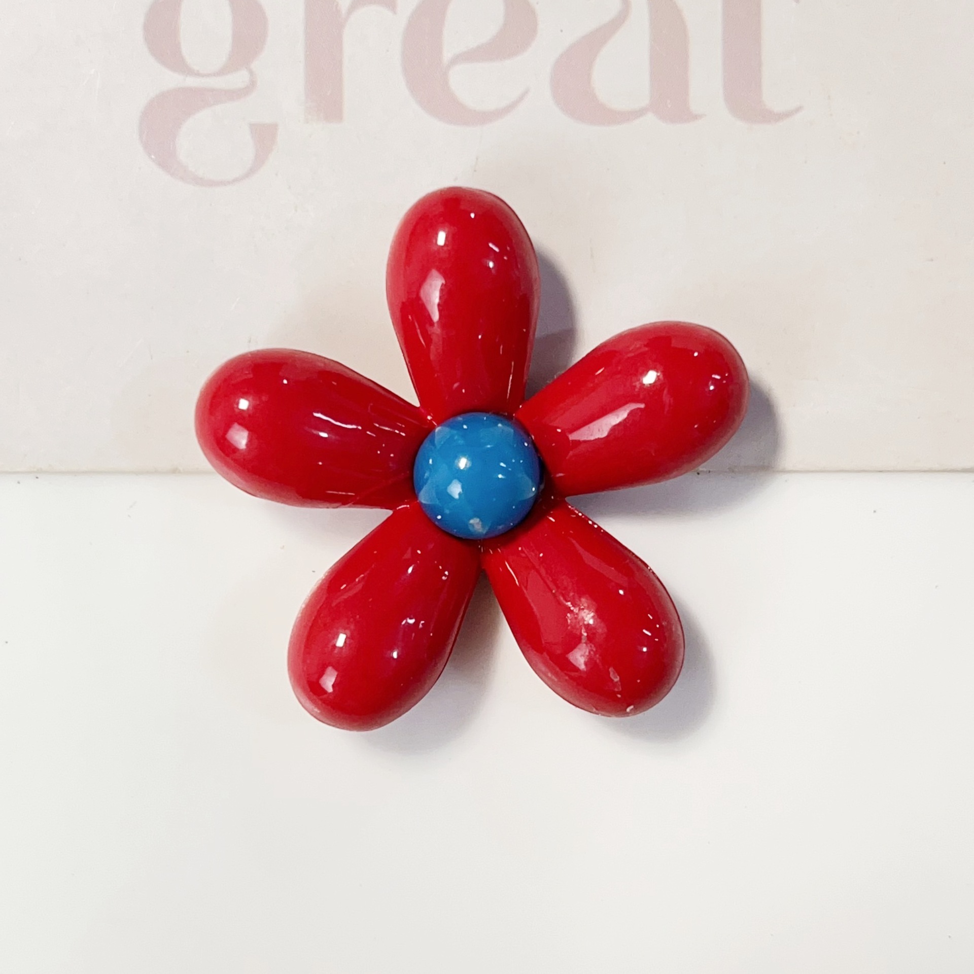 Five-petal flower