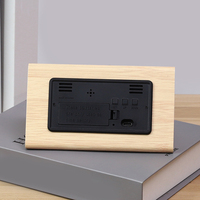 Horloge numérique de bureau en bois avec design triangulaire, alarme, commande vocale, affichage du calendrier, de la température et de l'humidité, horloge électronique de bureau