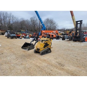 รถตักล้อยางขนาดเล็ก AGROTK CRT23 2024 รุ่น Skid Steer  ความจุในการทำงาน 600 ปอนด์  ระบบเคลื่อนที่แบบตีนตะขาบ  บุ้งกี๋ขนาด 23 นิ้ว - Product Image 4
