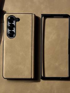 Étui de téléphone en cuir suédé rétro à couverture intégrale pour Samsung Galaxy Z Fold7 / Fold6 / Fold5 / Fold4 / Fold3 / W25 avec protection d'écran HD - Product Image 4