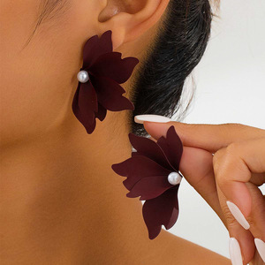 Châu Âu Mỹ Mùa Thu Mùa Đông Mới Retro Đầy Màu Sắc Hoa Kim Loại Đinh tán Phụ Nữ Của Thời Trang Hoa Tai - Product Image 2