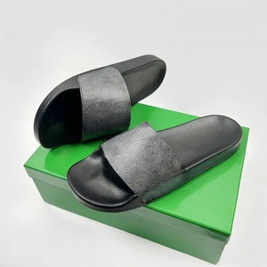 Trending Product 2026 Factory Direct Sale High Quality Best Selling slippers 2026 Trend Luxury Men Women <b>Slide</b> slippers - Product Image 4