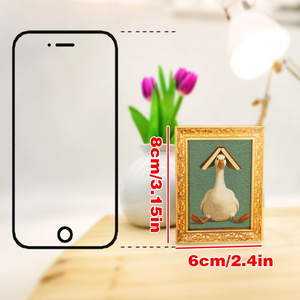 Un aimant de réfrigérateur en forme de livre en forme de canard blanc, avec une mini-peinture décorative amusante en bois et un design animalier créatif - Product Image 3