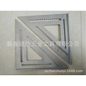 Regla Triangular Metálica de 30 cm para Construcción y Enseñanza - Product Image 4