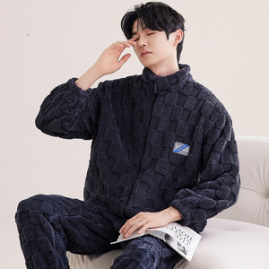 Nouvel ensemble deux pièces en flanelle d'automne et d'hiver pour hommes avec <span class=keywords><strong>polaire</strong></span> corail épaisse et chaude pour la maison en hiver - Product Image 1
