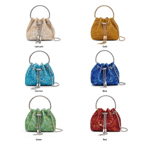 Bolso de hombro tipo cubo con cordón y borlas de seda, con pedrería de colores y detalles de fragancia pequeña, para mujer, ideal para eventos especiales. - Product Image 1