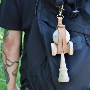 עור <span class=keywords><strong>kendama</strong></span> בעל wtih הוק משובח וקומפקטית הולסטר נושאת אביזר עבור צעצוע <span class=keywords><strong>kendama</strong></span> יפני - Product Image 2