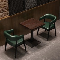 Ensemble de tables et de chaises en bois minimalistes de haute qualité et durables pour usage commercial, mobilier de salle à manger écologique pour restaurants