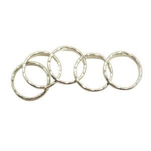 Porte-clés rond en métal argenté, idéal pour la promotion et la personnalisation, fourni par l'usine EWANG - Product Image 4