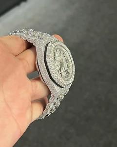 Reloj de Acero Inoxidable con Incrustaciones de Diamantes Resistentes al Agua y Piedras VVS para Uso en Exteriores, en Oferta a un Precio Razonable - Product Image 3