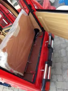 รถสามล้อเครื่องยนต์เบนซิน บรรทุกสัมภาระ/ผู้โดยสารได้กว้างขวาง แบบตัวถังปิดเต็มคัน สำหรับใช้เป็นแท็กซี่ - Product Image 3