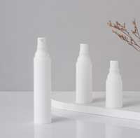 Bouteille à pompe sans air blanc mat pour cosmétiques et soins de la peau 15ml 30ml 50ml Lotion de sérum vide pour bouteilles de pulvérisation de brouillard d'essence quantité minimale de commande 10