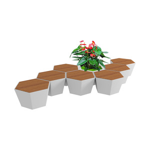 Banc hexagonal en plastique pour centre commercial avec finition imitation bois, siège extérieur durable pour exposition en centre commercial - Product Image 5