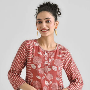 Robe longue en coton imprimé floral de couleur mélangée pour femmes à la mode avec bouton robe longue d'été pour les femmes - Product Image 1