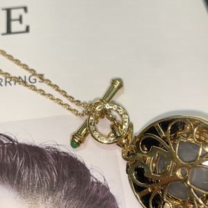 Ensemble de bijoux de luxe en coquillages et perles - Collier et boucles d'oreilles en perles d'eau douce de 8-9 mm - Product Image 6