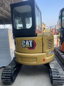 Mini-excavatrice sur chenilles CAT 303.5E d'occasion, petite pelle d'occasion adaptée aux travaux agricoles et de aménagement paysager, prix compétitif - Product Image 3
