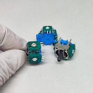 Factory Wholesale Replacement 3D Analog Thumbstick Slim Style Wired Gamepad Repair Parts for PS4/PS5 Model One New New PC