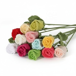 Rose all'uncinetto fatte a mano in filato di cotone, steli morbidi, ecologici, lavabili, colore personalizzabile, regali per laurea, Halloween, festività. - Product Image 5