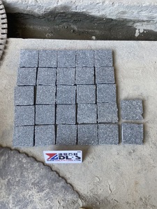 حجر طبيعي عالي الجودة مرصع بالحصى أخضر رمادي أحمر حجري مرصع بالحجر الجرانيت سعر الأرضية - Product Image 6