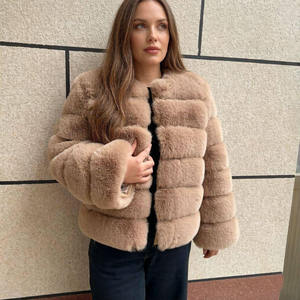<span class=keywords><strong>Cappotto</strong></span> <span class=keywords><strong>in</strong></span> <span class=keywords><strong>Pelliccia</strong></span> <span class=keywords><strong>Sintetica</strong></span> di Alta Qualità con Collo Grande, Giacca Invernale Spessa e Calda per Donna, Morbida al Tatto, Abbigliamento <span class=keywords><strong>in</strong></span> <span class=keywords><strong>Pelliccia</strong></span> <span class=keywords><strong>Sintetica</strong></span> Cruelty-Free - Product Image 4
