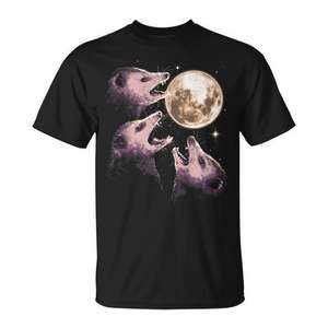Camiseta gráfica con estampado de tres opossums que ruedan sobre la luna, camiseta negra unisex con cuello redondo y manga corta para adultos, camiseta promocional con impresión digital - Product Image 1