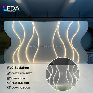 Arco en Forma de S para Decoración de Escenarios Personalizados LEDA, Fondo de Acrílico Blanco con Soporte y Flores para Bodas y Eventos - Product Image 5