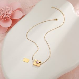 Collana Personalizzata con <span class=keywords><strong>Nome</strong></span> Inciso, Ciondolo a Forma di Cuore con Cristallo in Acciaio Inossidabile per Donna - Product Image 5