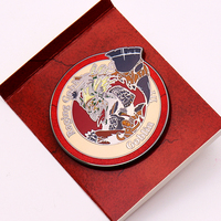 Badge personnalisé OEM en émail dur plaqué argent, motif fantaisie, dessin animé, guerrier, jeu, broche de revers en métal, art