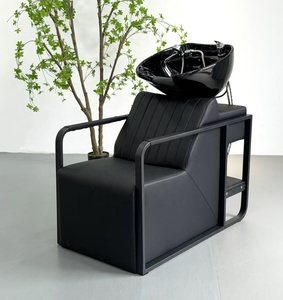 Fauteuil de lavage contemporain en cuir PU avec bac en céramique, structure métallique, confortable, durable, couleur personnalisable, mobilier de salon pour - Product Image 1