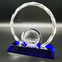 Un grand nombre d'échantillons gratuits de marchandises en stock Crystal Football Trophy