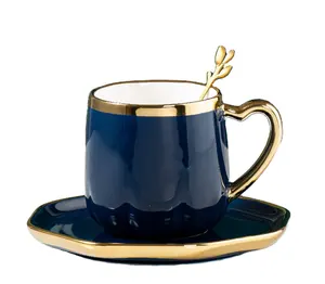 Luxe Ontwerp Porselein Thee Sets Britse Koninklijke Stijl Theepot Suiker Pot En Crème Theekopje Pompoen Vormige Met Glinsterende Gold Trim