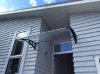 Auvent extérieur multifonctionnel avec inclinaison réglable pour patio, balcon et fenêtre, utilisation par tous les temps