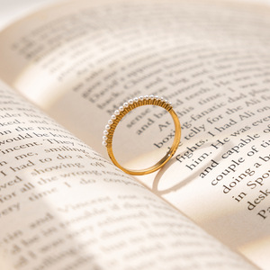 Anillo de Perlas con Baño de Oro de 18K, Acero Inoxidable, Engaste de Canal, Diseño Geométrico, Unisex, Uso Diario, JDR0310002-7 - Product Image 4