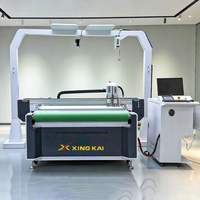 Machine de découpe automatique numérique à couteau oscillant pour tapis et moquettes à motifs tuftés avec caméra CCD