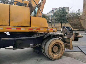 Pelle multifonction sur chenilles originale de la Corée Hyundai 210 à haut rendement en bon état en vente - Product Image 3