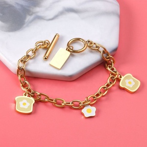Bracelet unisexe à maillons en acier inoxydable 316 plaqué or 18 carats avec breloque œuf au plat émaillé, certifié – Nouvelle collection de bijoux personnalisés en promotion - Product Image 4