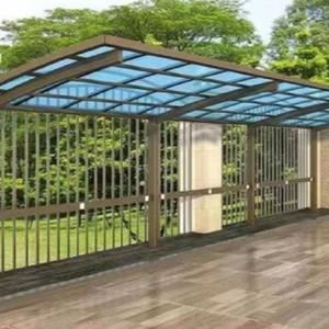 Toldo Personalizable para Estacionamiento de Autos Grandes, con Aislamiento Térmico y Reducción de Ruido, de Aluminio y Policarbonato para Exteriores - Product Image 1