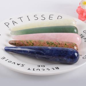 Varita de Masaje Mágica de Cristal para Terapia de Acupuntura, Herramienta de Tratamiento con Punta, Herramienta de Raspado Gua Sha, Pluma de Masaje de Cuarzo Rosa - Product Image 4