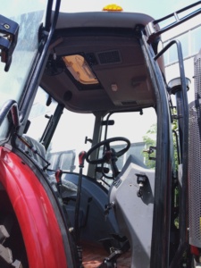 Tracteur 190 CV avec cabine, filtre de luxe et boîte de vitesses 8+8, certifié CE, cabine climatisée et sécurisée - Product Image 4