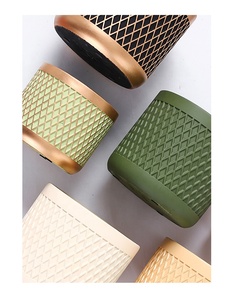 กระถางปลูกพืชคอนกรีตขนาด<span class=keywords><strong>เล็ก</strong></span>เคลือบในร่มดีไซน์ทรง<span class=keywords><strong>เพชร</strong></span>แบบตั้งโต๊ะ - Product Image 5