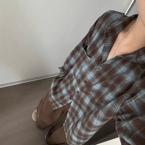 Camisa de Manga Larga Informal y Holgada para <span class=keywords><strong>Mujer</strong></span>, Estilo Americano Retro, de Algodón Cepillado, con <span class=keywords><strong>Cuello</strong></span> a Cuadros Azul Marrón, Nueva Colección Otoño Invierno, con Bolsillo - Product Image 4