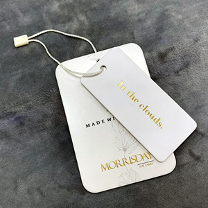 Diseño de moda personalizado, logotipos de marcas, etiquetas de ropa de alta calidad, etiquetas colgantes de papel personalizadas y etiquetas para ropa. - Product Image 4