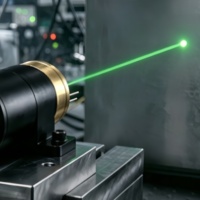 Module de diode laser verte CE RoHS 5mW 532nm, personnalisable OEM, pointeur laser compact pour alignement industriel extérieur, garantie 6 mois