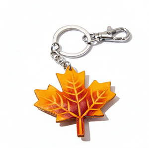 Liontin Daun Maple dari Kulit Asli yang Diwarnai dengan Bahan Alami |   Aksesori Gantungan Kunci Daun 3D Ramah Lingkungan Berkualitas Tinggi yang Diwarnai dengan Bahan Alami - Product Image 1