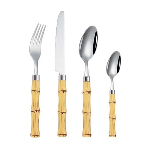 Cubiertos de <span class=keywords><strong>acero</strong></span> inoxidable con mango de <span class=keywords><strong>bambú</strong></span> y plástico clásico personalizado, juego de 16/24 piezas - Product Image 1