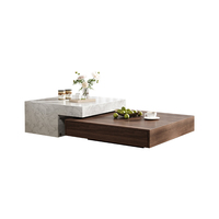Table basse minimaliste pour salon, design extensible avec plateau effet marbre blanc et base en placage de noyer avec rangement
