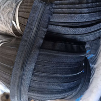 Pita Resleting Nilon dari Produsen, dijual per Yard, Cremallera 3 #   5 #   8 #   10 #   Ritsleting Gulungan Nilon Pita Poliester Warna Kustom Putih Hitam