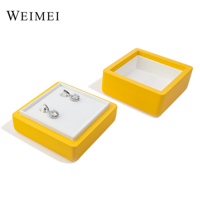 Boucle d'oreille/boîte pendentif