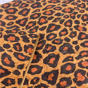 Impression personnalisée tissu <span class=keywords><strong>de</strong></span> liège tissu <span class=keywords><strong>de</strong></span> liège naturel véritable cuir <span class=keywords><strong>de</strong></span> liège pour sacs portefeuille chaussures couverture <span class=keywords><strong>de</strong></span> cahier porte-clés artisanat ceintures - Product Image 4