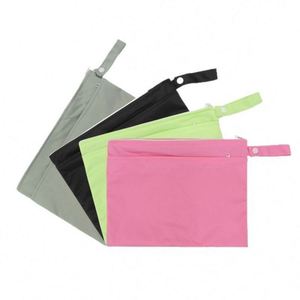 Bolsas Impermeables para Pañales de Tela para Bebé con Dos Bolsillos con Cremallera, Bolsa de Viaje para Playa, Piscina, Gimnasio, para Trajes de Baño y Ropa Mojada, Regalos - Product Image 1